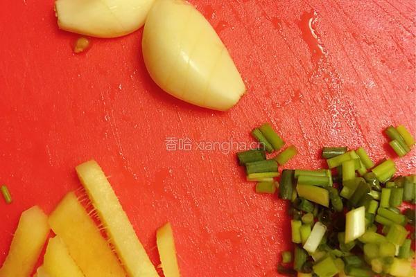 香菇滑鸡煲仔饭的做法图解4