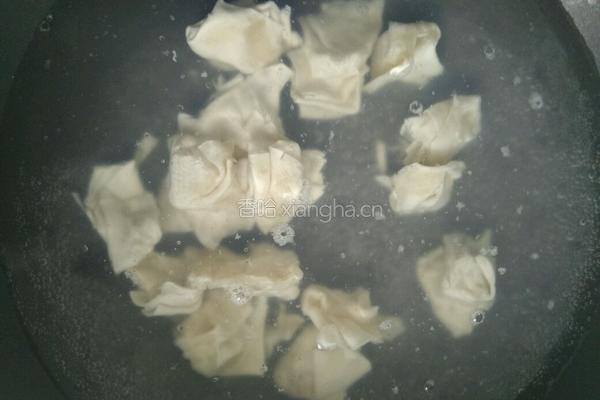 紫菜虾米小馄饨的做法图解3