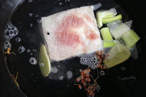 莴笋回锅肉的做法图解2