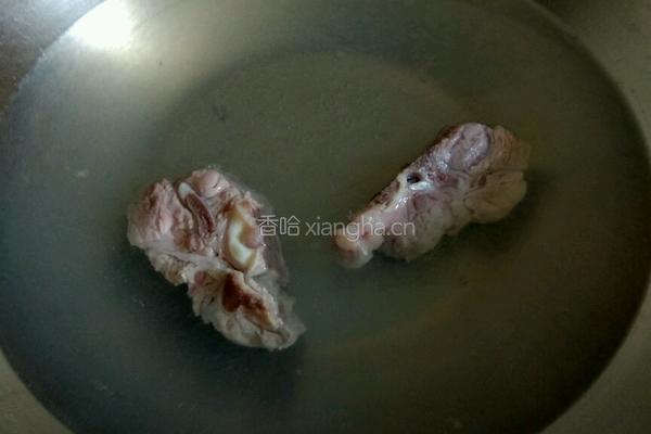 大骨海带汤的做法图解3