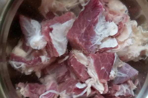 红烧土豆牛腩的做法图解2