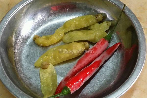 酸辣萝卜条的做法图解2