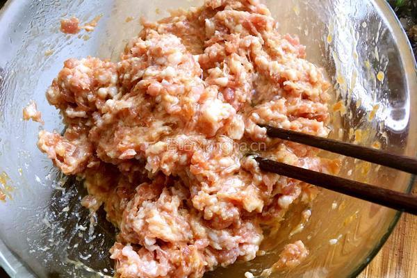 玉米猪肉馅饺子的做法图解6