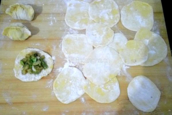 黄金南瓜饺子的做法图解10