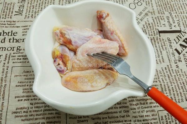 香菇鸡翅的做法图解1