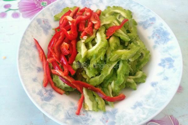 苦瓜炒瘦肉的做法图解4