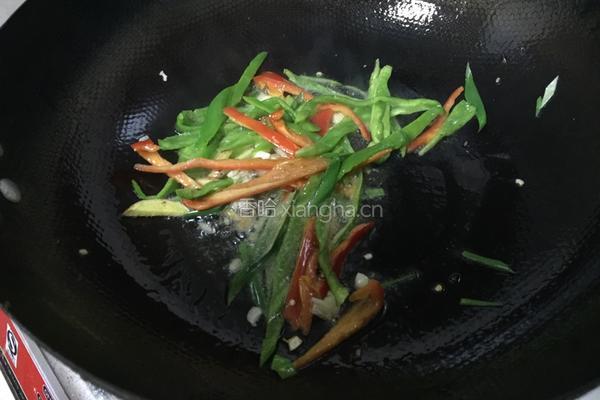 辣椒炒猪耳朵的做法图解4