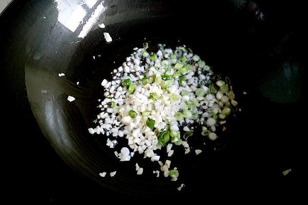 黄瓜火腿蛋炒烟斗意面的做法图解12