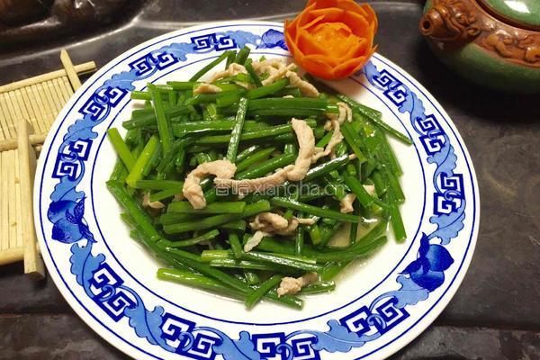 韭苔炒肉的做法图解1