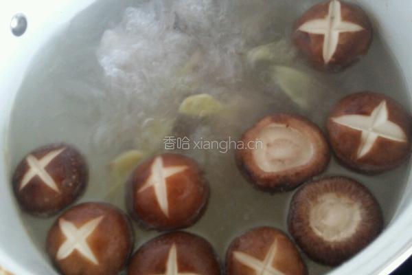 香菇冬瓜排骨汤的做法图解7