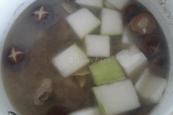 香菇冬瓜排骨汤的做法图解9