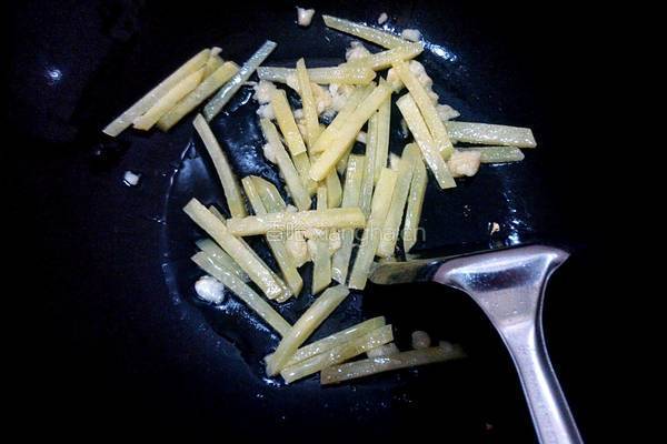 土豆炒豆角的做法图解5