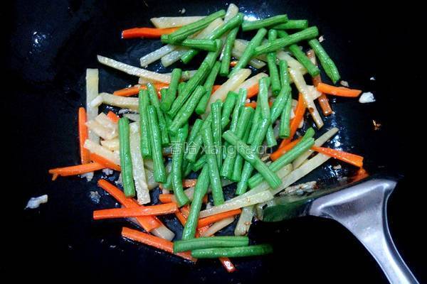 土豆炒豆角的做法图解7