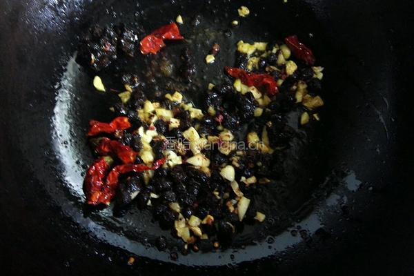 空心菜爆豆鼓的做法图解5