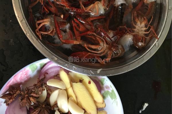 口味小龙虾的做法图解1