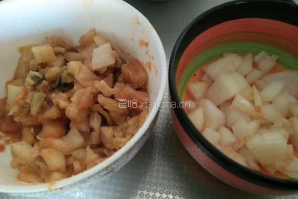 辣白菜炒饭的做法图解2