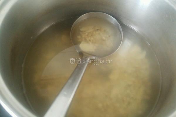 薏米百合粥的做法图解5