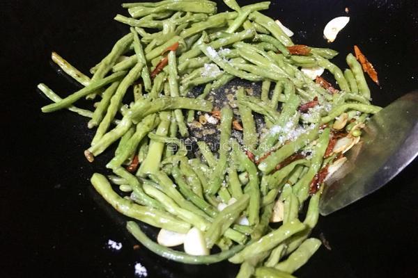 干煸豇豆角的做法图解8