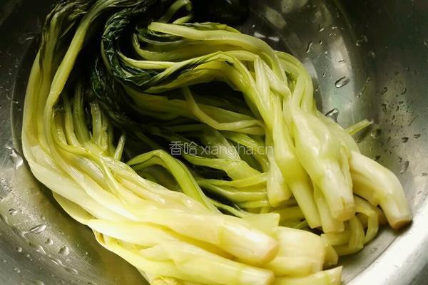 抱腌菜炒毛豆的做法图解2