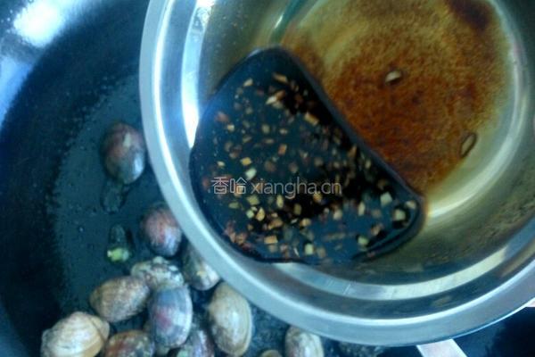 葱烧花蛤的做法图解6