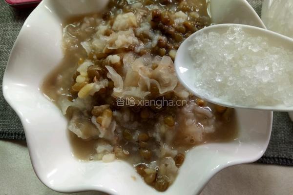绿豆银耳粥的做法图解4