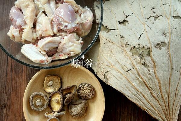 荷叶鸡的做法图解1