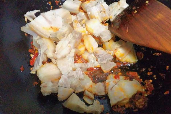洋葱炒回锅肉的做法图解5