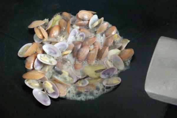 葱油花蛤的做法图解7