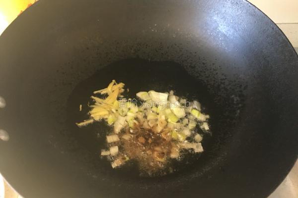 清炒芹菜的做法图解2