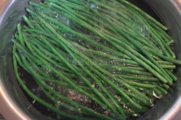 猪肉豆角水饺的做法图解6