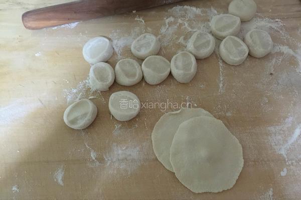 猪肉豆角水饺的做法图解12