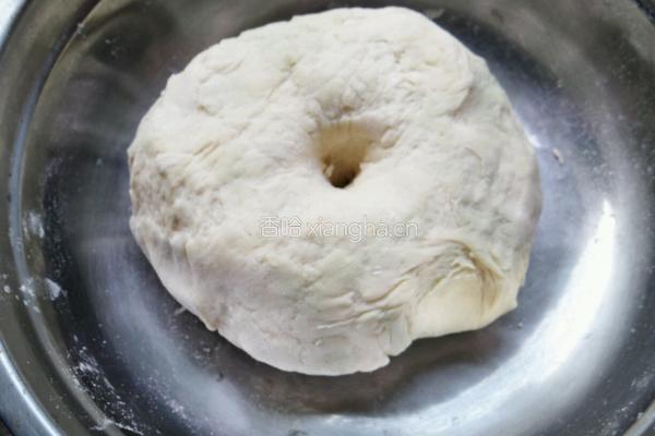 韭菜鸡蛋豆腐包子的做法图解1