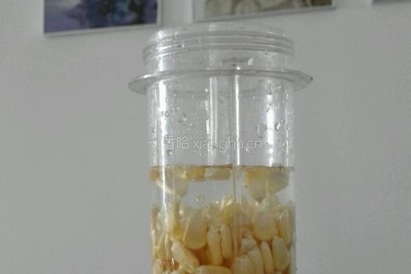 玉米蛋花羹的做法图解2