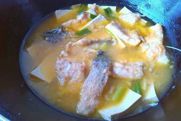 豆腐煮鱼的做法图解7