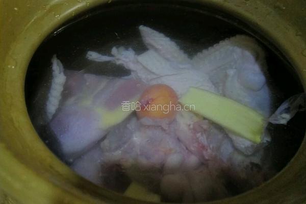 山药老母鸡汤的做法图解3