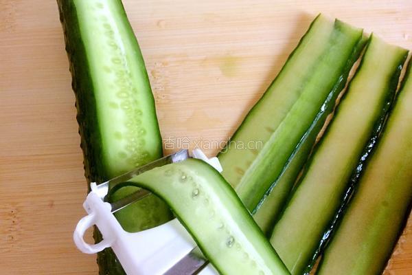蒜泥白肉卷的做法图解10