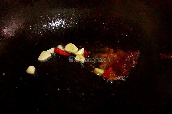 炒茶树菇的做法图解5