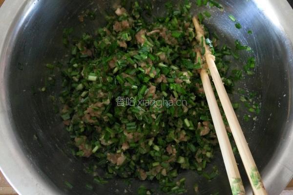 猪肉韭菜馅饺子的做法图解7
