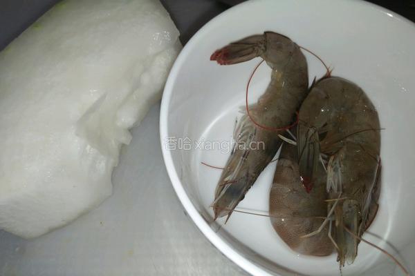 冬瓜虾仁汤的做法图解1