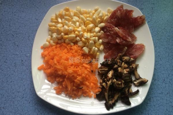 香菇腊肠焖饭的做法图解3