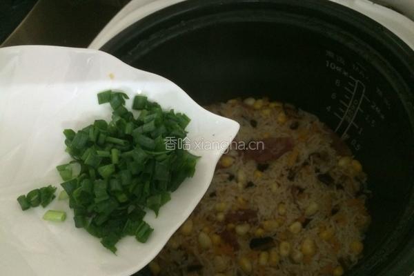 香菇腊肠焖饭的做法图解10
