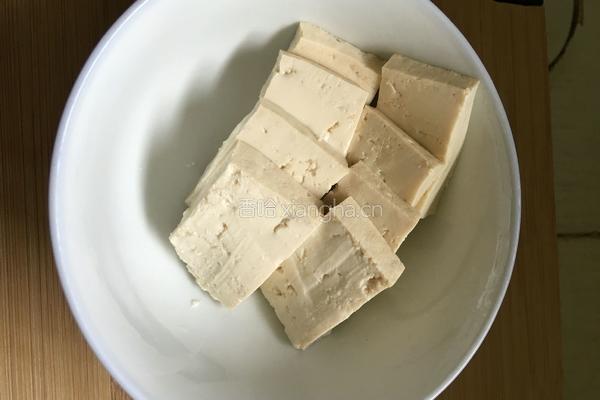 白萝卜豆腐排骨汤的做法图解3
