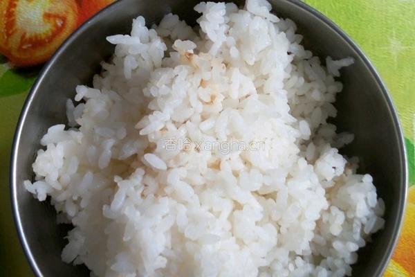 鱼香炒饭的做法图解1