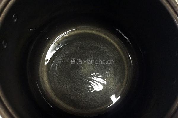 电饭锅煲仔饭的做法图解1