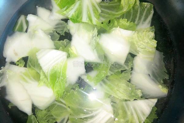 白菜猪肉炒木耳的做法图解5