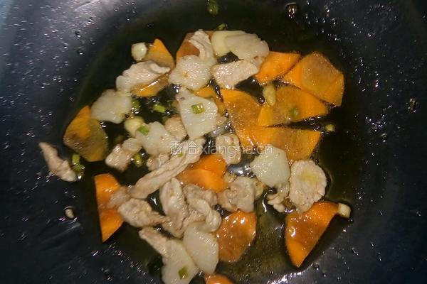 白菜猪肉炒木耳的做法图解8