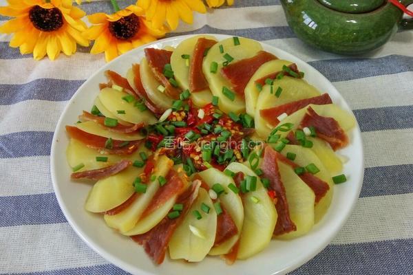 腊肉蒸土豆的做法图解7