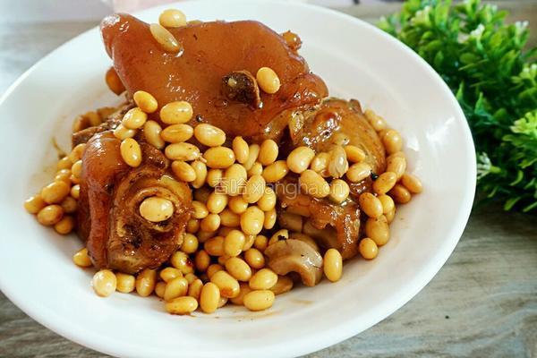 黄豆炖猪蹄的做法图解11