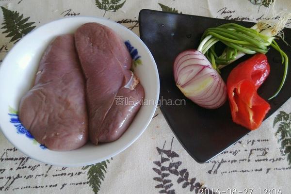 凉拌腰花的做法图解1