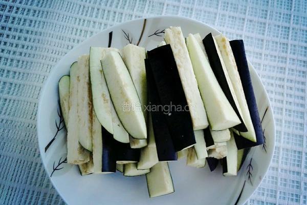 酱爆肉末茄子的做法图解1